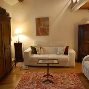 https://loft-cadrasi.hotelinveneto.com